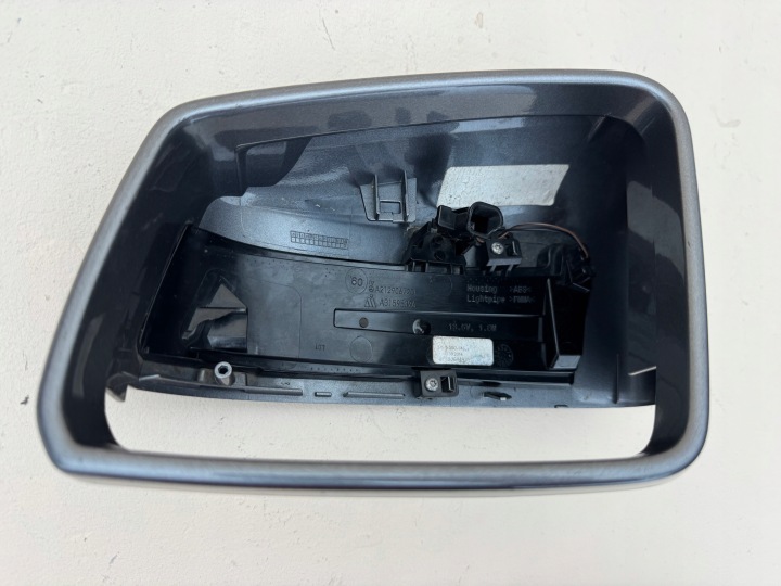 фото №8, Mercedes e-klasa w212 корпус зеркало левая поворотник a2129067201
