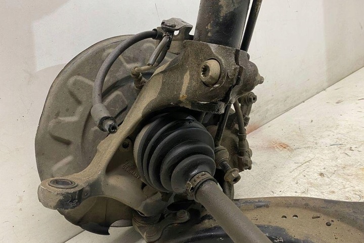 фото №12, Поворотна опора передня ліва skoda superb ii 3t4 3q0413031bg 1.97l дизель 2015