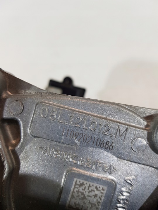 фото №10, Корпус термостата 06l121012m vw golf audi a6 q5 2.0tfsi dpu