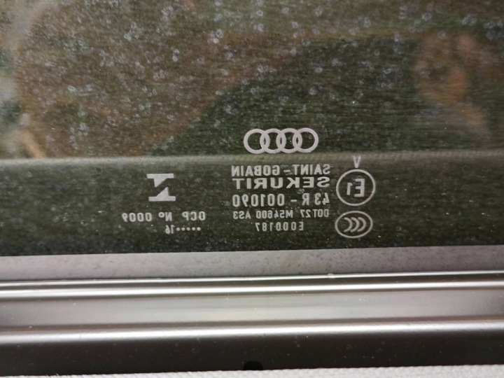 фото №10, Оригінальна запчастина люк ролета двигунчик audi a4 b9 8w sedan 8w5877041a 10km