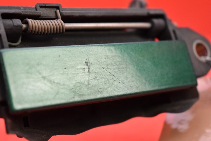 фото №8, Ручка левая зад задняя зелёная 4a0839205 audi a4 b5 sedan 94-99