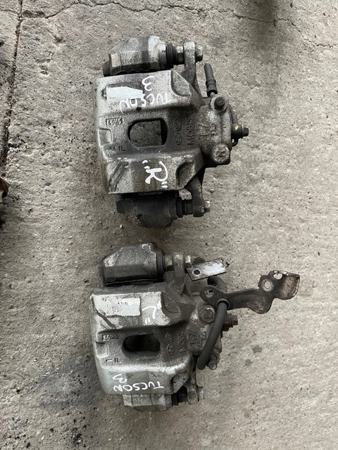 фото №1, Hyundai tucson ii суппорт тормозной перед левый правые