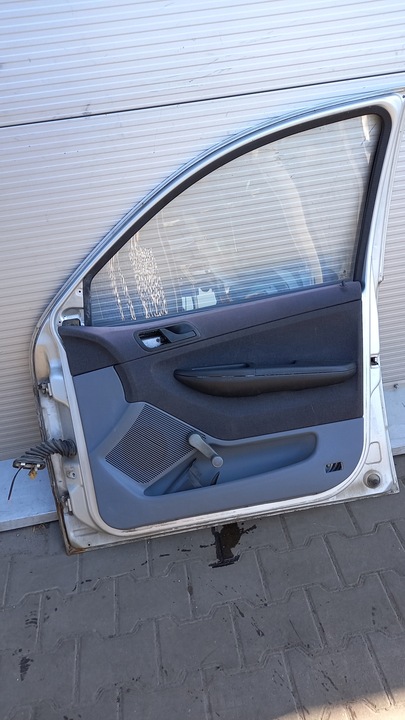 фото №1, Дверь правые перед skoda fabia 01r