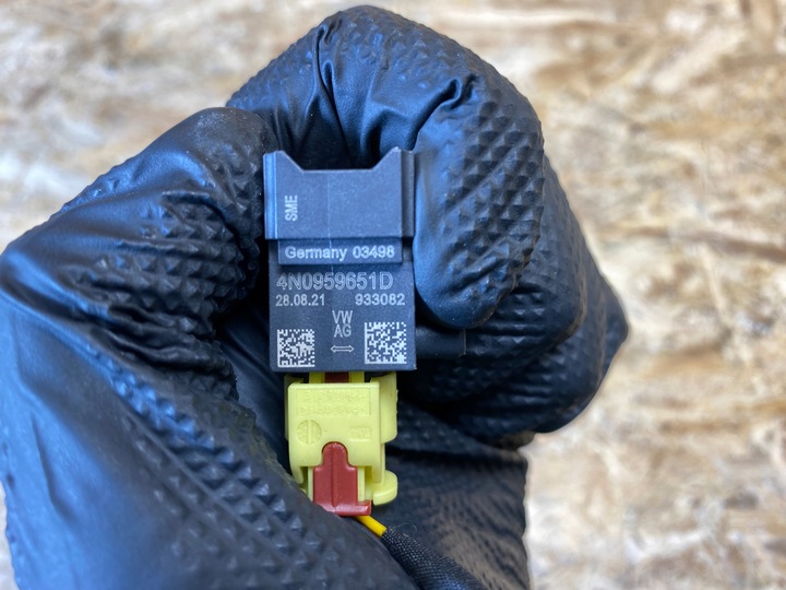 фото №9, Датчик удара штекер vw audi porsche 4n0959651d