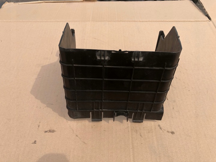 фото №1, Корпус акумулятора 1k0915335c passat b6 golf v a3