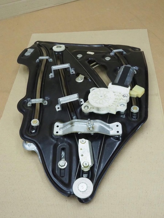 фото №8, Подъемник механизм стекло левый зад mercedes clk w209 a2096700103 европа