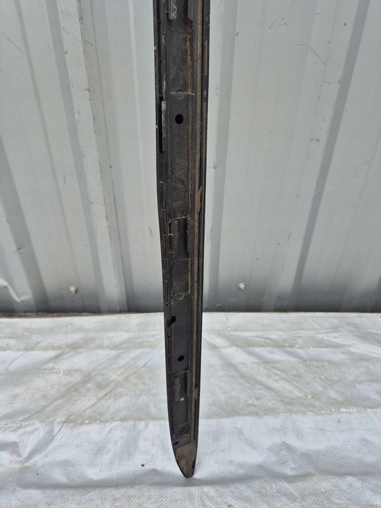 фото №7, Audi a4 b8 8k s-line порог правые накладка 8k0854932a