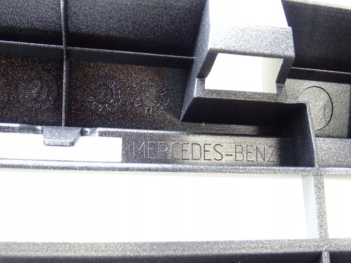фото №9, Решітка радіатора решітка mercedes b-klasa w246 a2468880060 llu