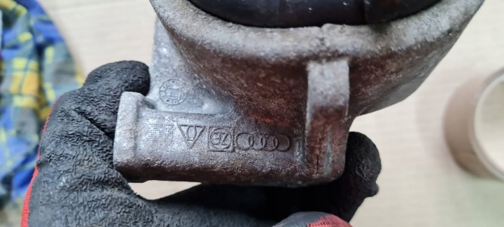фото №12, A6 c7 4g рестайлінг подушка двигуна права 2.0 tdi 8r0199381b a4 b8 a5 q5