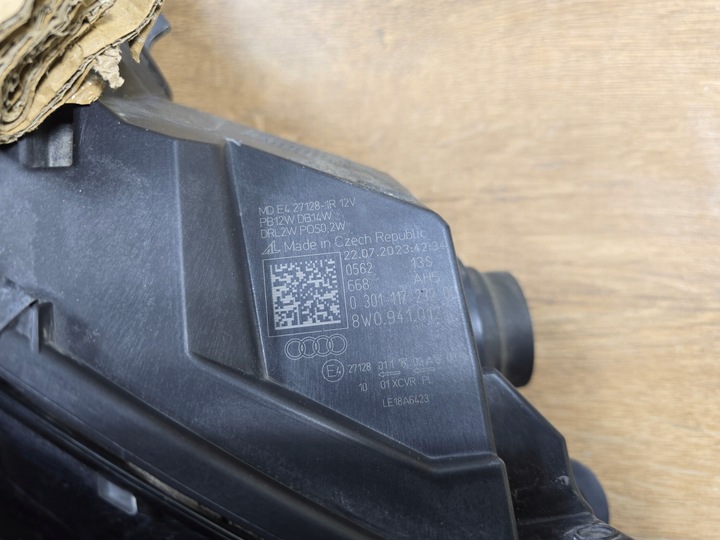 фото №12, Audi a4 b9 8w рестайлінг лампа перед передня права led 8w0941012