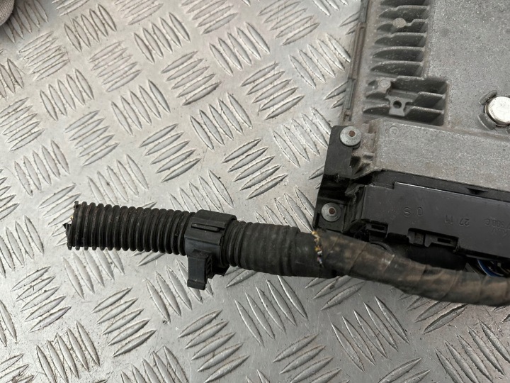 фото №7, Vw polo 6r 1.2tsi cbzb блок керування двигуном (ecu) 03f906070hf