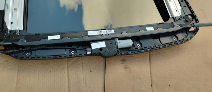 фото №10, Люк mercedes e класс e63 amg w213 sedan вебасто чёрный комплектный