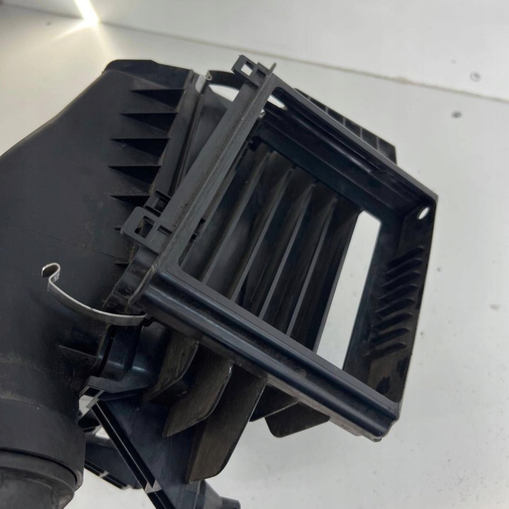 фото №7, Mercedes a w176 b w246 cla w177 корпус фильтра воздуха oem номер a6450900001