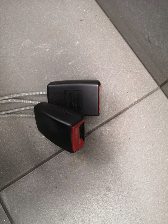 фото №2, Застёжка ремня зад audi a8 d2 4d0857739h