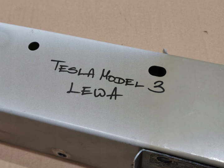 фото №7, Tesla модель 3 17- кронштейн  підсилювача ліва перед 1088148-00-f