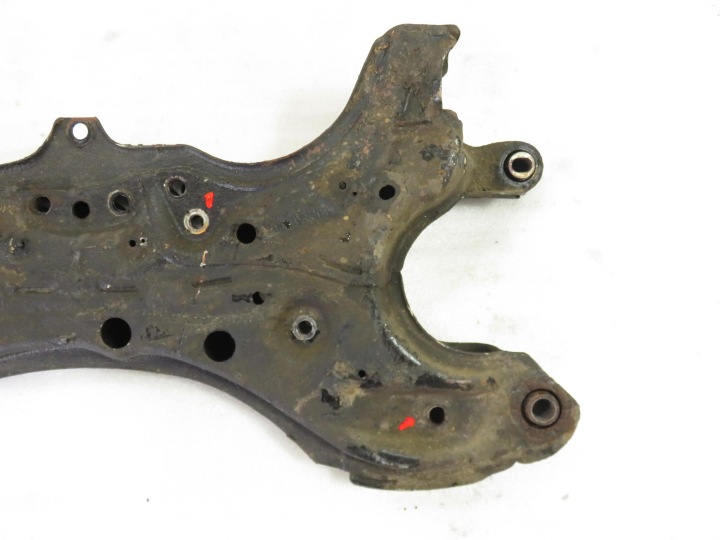 фото №6, Подрамник перед toyota avensis ii универсал t25 1.8 zzt251_ - 1zz-fe