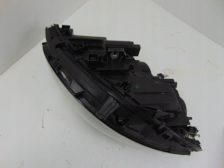 фото №8, Mercedes b-klasa w246 рестайлинг лампа правая a2468205461