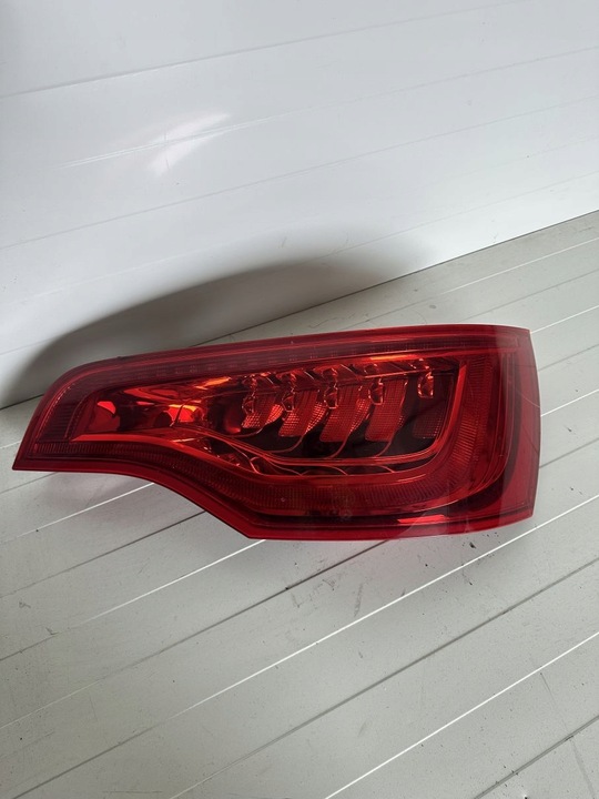 фото №1, Audi q7 4l рестайлінг лампа led праві зад права задня 4l0945094f оригінал