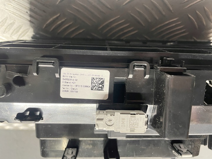 фото №5, Bmw оригінальний номер 5a55205 4' g22 g26 бардачок середньої консолі перед карбон