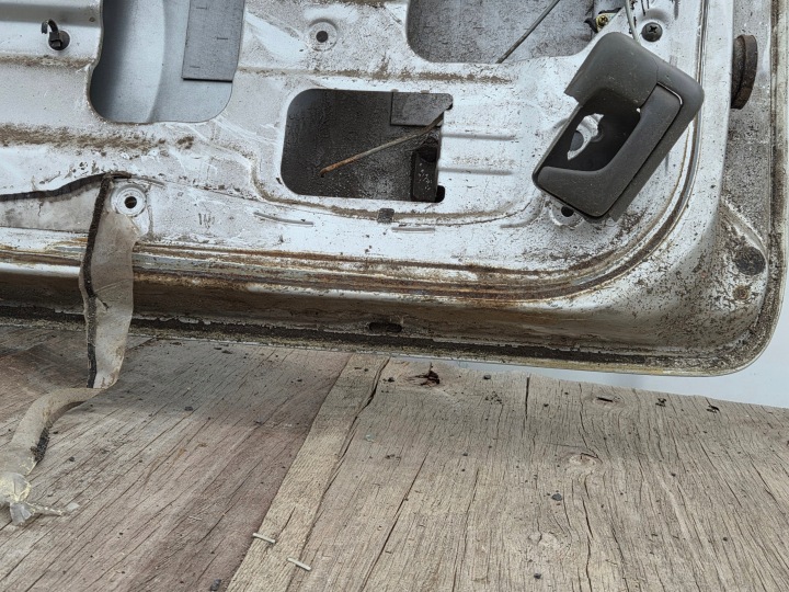 фото №11, Suzuki grand vitara i крышка багажника 3d серебряная