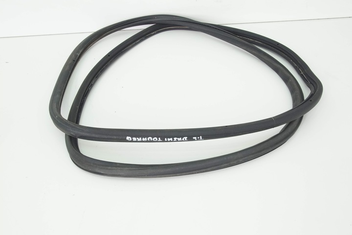 фото №1, Прокладка двері зад лівий touareg 4.2 i 7l 04