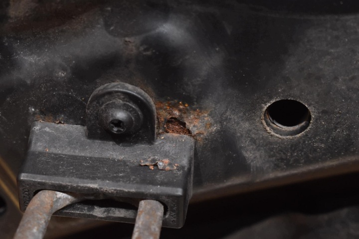фото №14, Капот кришка двигуна 668/9 schwarz ii bmw e90 e91 04-08