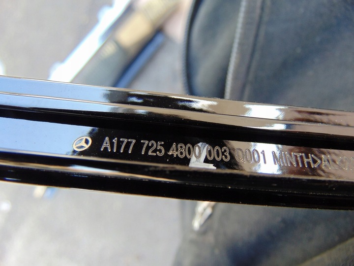 фото №13, Планка дверь стёкла левый перед mercedes a177