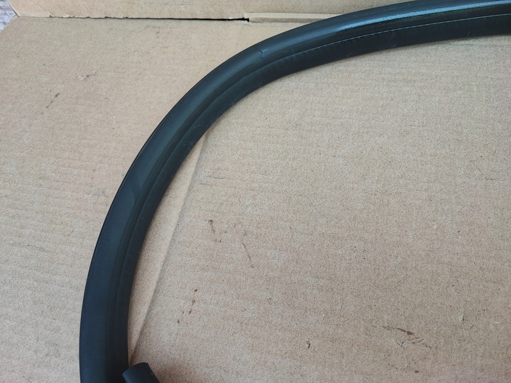 фото №8, Ford fiesta mk6 2016r рестайлінг прокладка двері кузов права зад