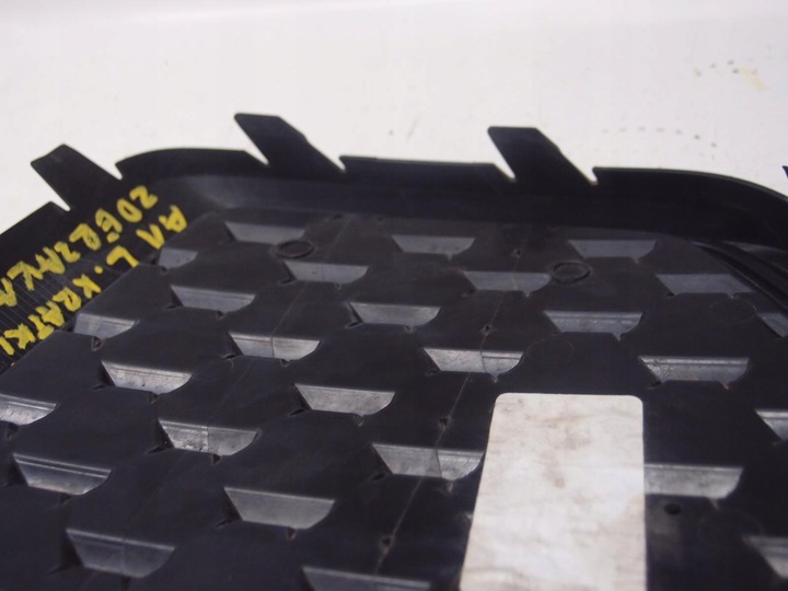 фото №12, Решётка бампера левый перед audi a1 ii 82a807681f