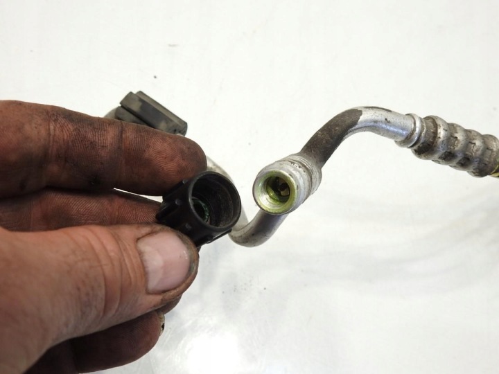 фото №8, Шланг трубка кондиціонера skoda octavia ii 1.4 tsi 1k0820741at