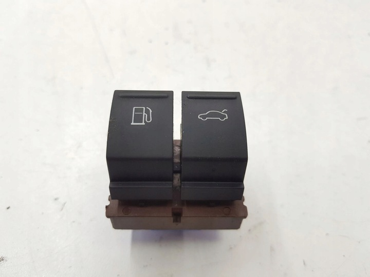 фото №1, Volkswagen passat b6 2010 кнопка відкривання заливання пального