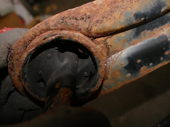 фото №9, Ford c-max i 1.6 tdci балка зад підрамник ступиця диск амортизатор важіль kpl