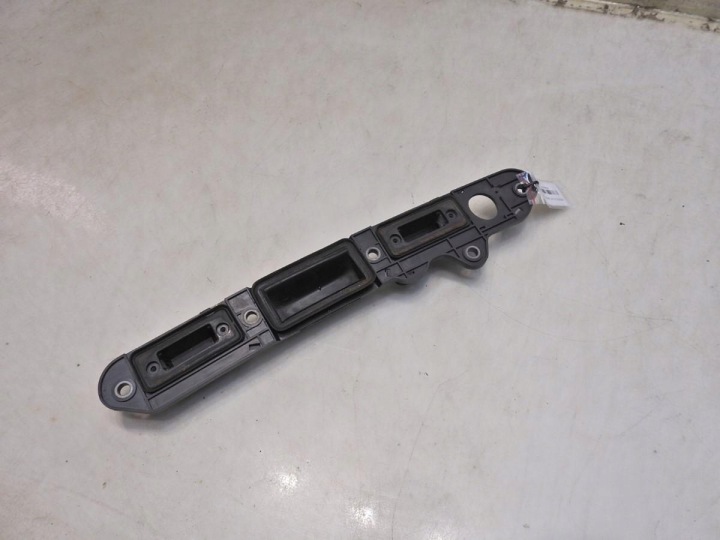 фото №8, Молдинг накладка ручка мікровимикач кришки зад vw golf v plus 1t0827574j