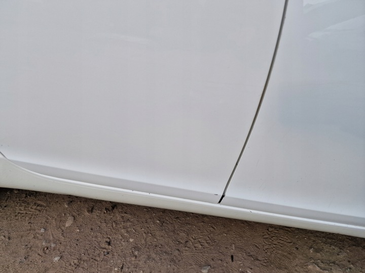 фото №8, Дверь правая задние opel insignia a hb sedan z40r