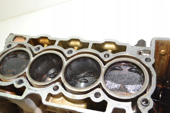 фото №6, Блок двигателя mini r55 r56 citroen c3 picasso v57899480 1.6 vti