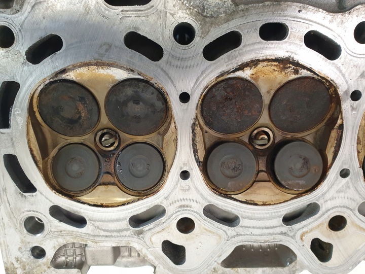 фото №11, Toyota yaris iii 1.5 гибрид головка цилиндров