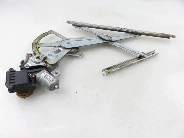 фото №4, Стеклоподъемник правый передний toyota corolla verso 698100f010