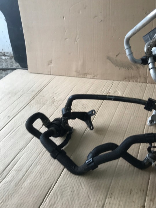 фото №5, Магистраль кондиционера vw 4m0816682d
