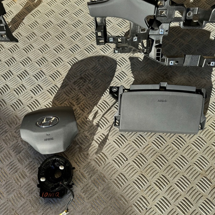 фото №5, Панель комплектная подушка безопасности консоль ремни капот hyundai ioniq 2019 год