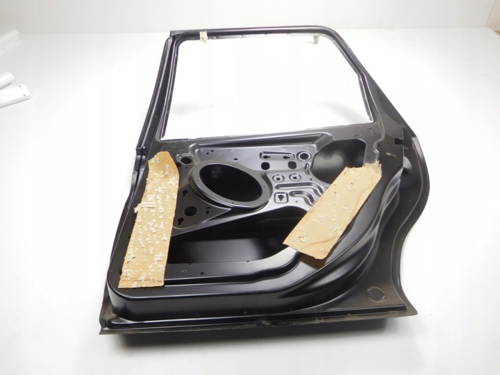 фото №11, Дверь правая зад ford mondeo 1992-1996 oem номер 6833780