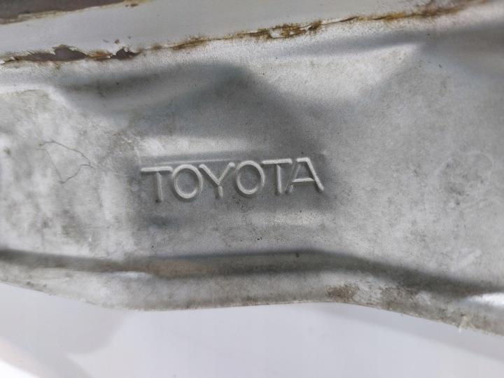 фото №11, Крыло левые перед toyota avensis ii t25 03-09r