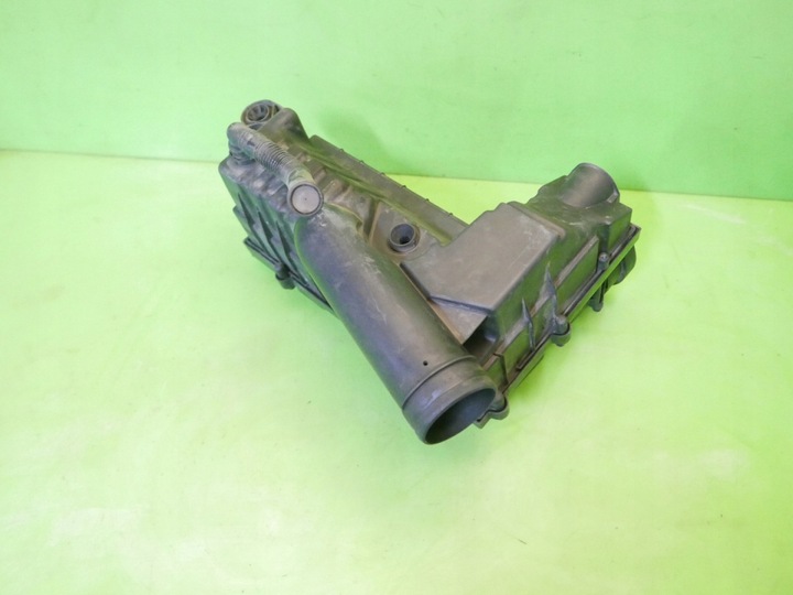 фото №8, Корпус фільтра повітря 3c0129607ab vw passat b6 2.0 tdi 16v 05-09
