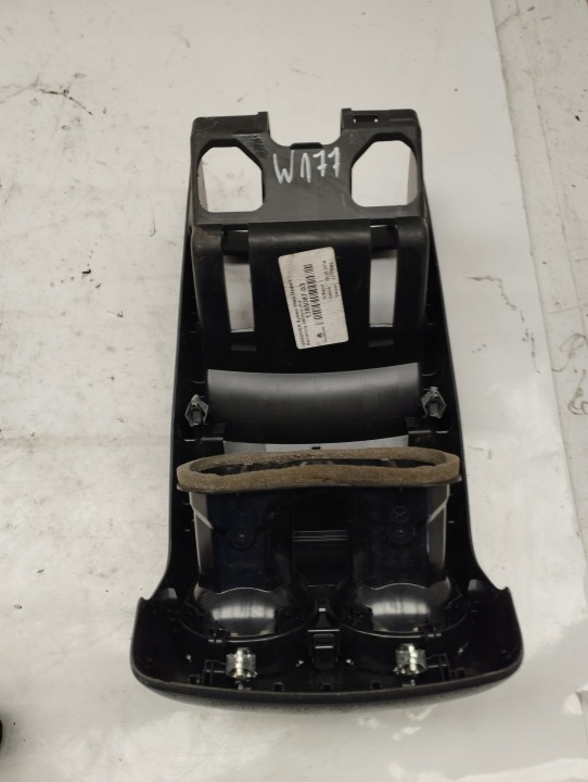 фото №6, Mercedes w177 amg a35 туннель консоль решётка воздуховод зад 1385087-03