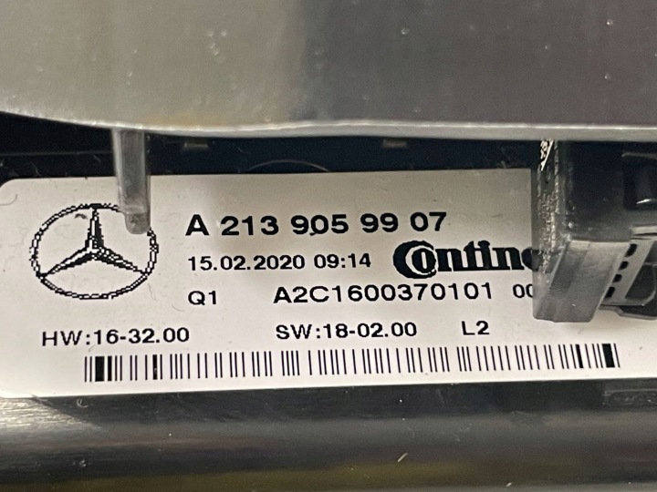 фото №13, Mercedes oem номер a2139005728 a2139059907 w213 туннель dekor panle средний idrive