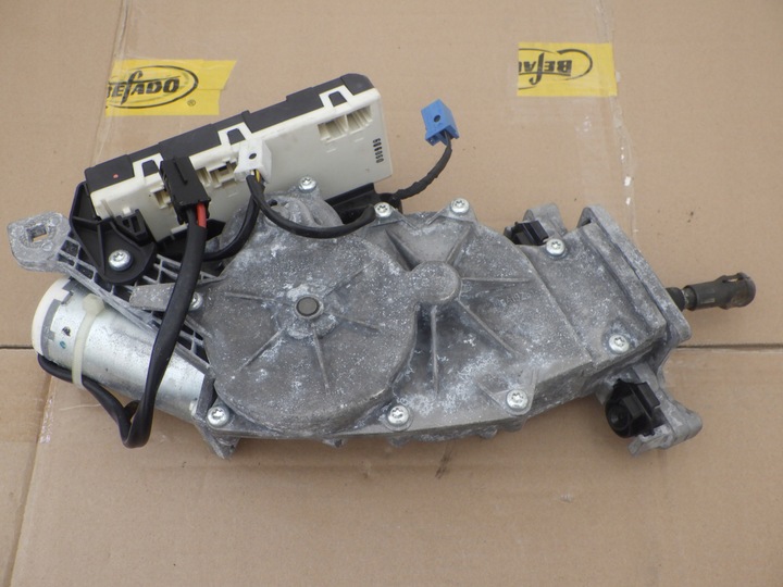 фото №6, Моторчик крышки зад доводчик w204 w212 2128201842