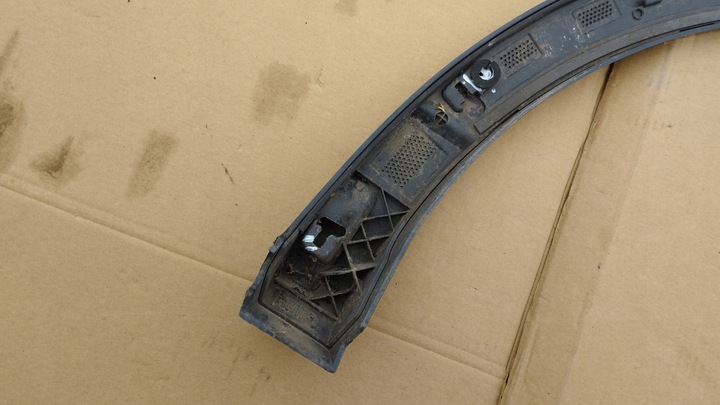 фото №9, Планка крила правий зад audi q3 ii