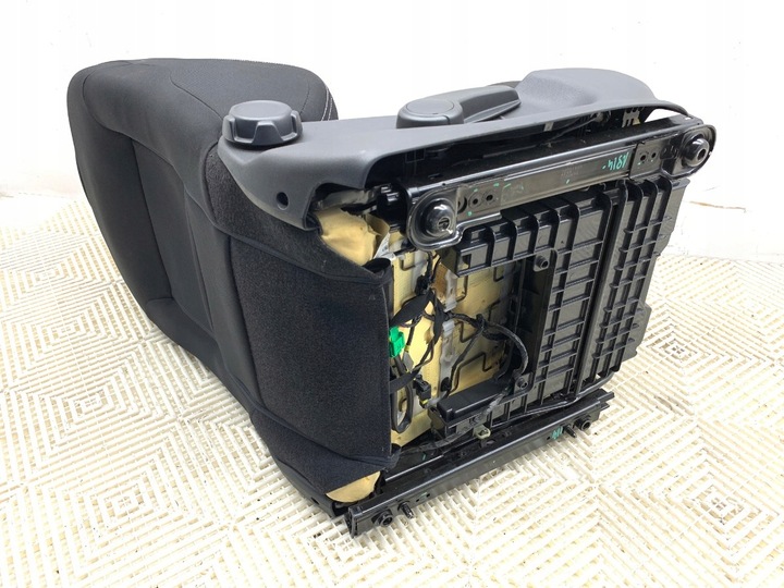 фото №8, Сидіння праві перед citroen c4 ii хетчбек