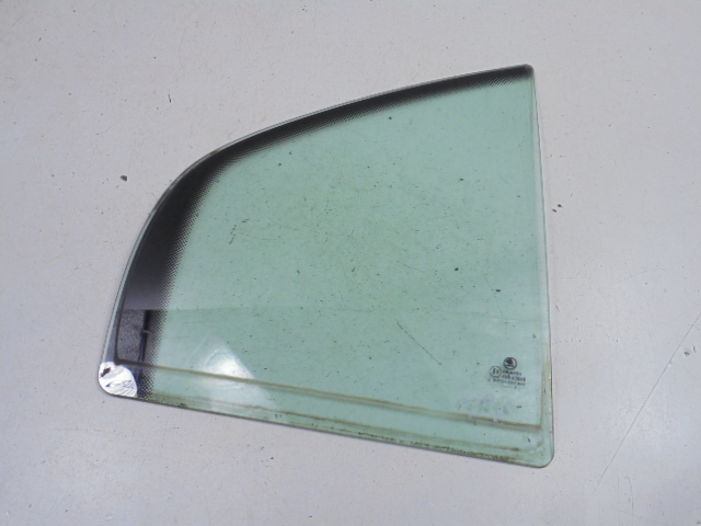 фото №8, Skoda superb i 02r стекло дверь треугольная зад правые