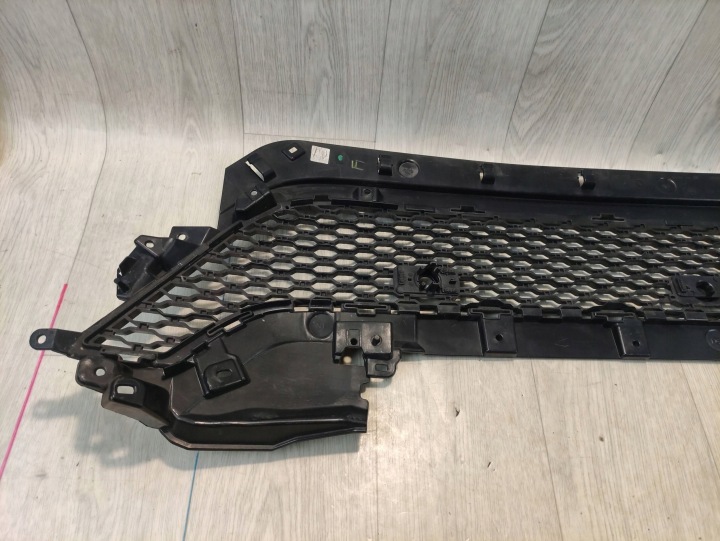 фото №11, Land rover evogue ii 2 решётка средняя бампера перед k8d217f791