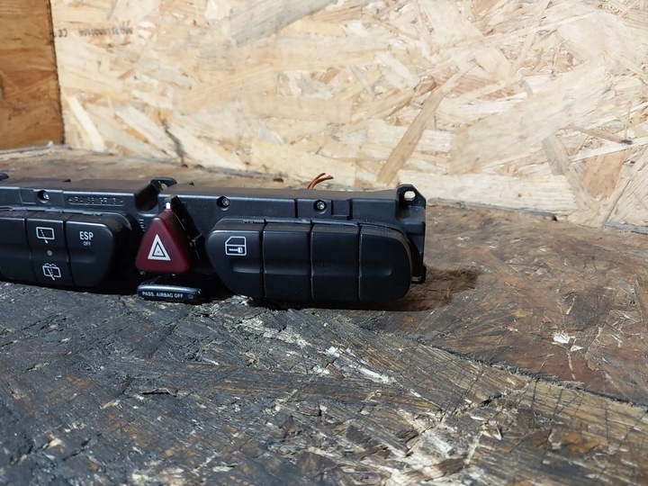 фото №8, Перемикачі консолі середньої mercedes-benz c w203 2038219279